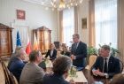 Widok na gabinet, Marszałek Witold Kozłowski i przedstawiciele władz samorządowych z Małopolski i Turyngii. 