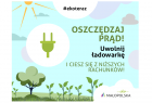 Grafika z symbolami drzew i krzewów oraz słońcem i napisem "Oszczędzaj prąd"