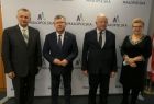 W agendzie w Oświęcimiu marszałek Witold Kozłowski spotkał się z burmistrzem Kalwarii Zebrzydowskiej Augustynem Ormantym oraz radnymi Kalwarii Ewą Pacut i Tadeuszem Wilkiem