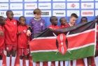 młodzi piłkarze z Kenii