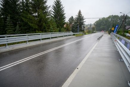 Przejdź do: Modernizacja drogi Ładna-Karwodrza dzięki Funduszom Europejskim