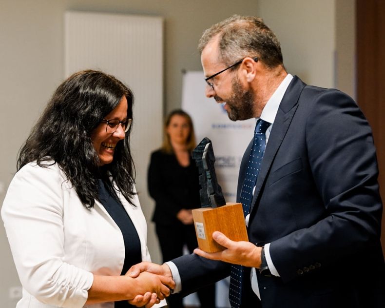 Beata Stachura, dyrektor Departamentu Turystyki UMWM odbiera statuetkę Grand Prix