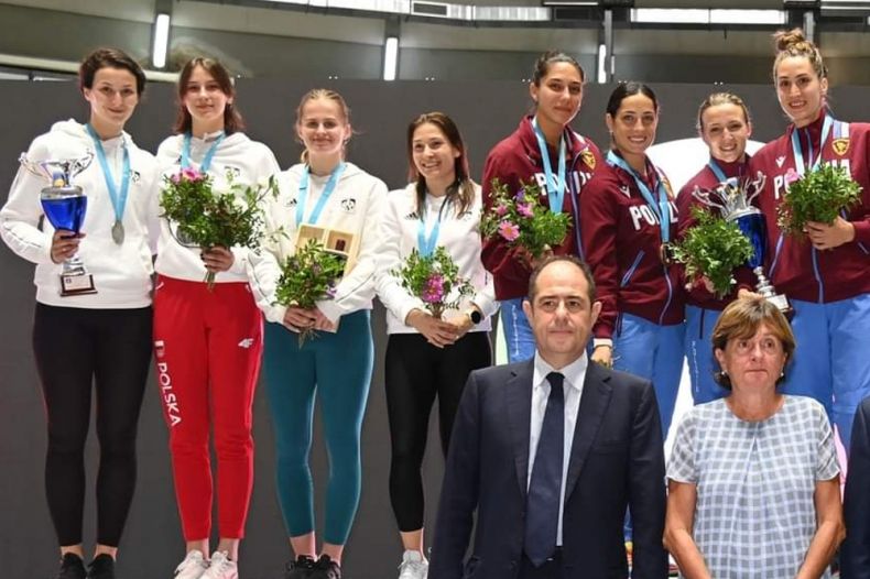 Szpadzistki AZS AWF Kraków na podium zawodów w Cagliari