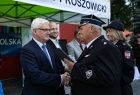 Józef Gawron i przedstawiciel straży pożarnej