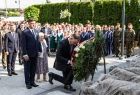 Prezydent Andrzej Duda składa wieniec