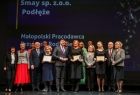 Przedstawiciele samorządu wojewódzkiego z laureatami nagrody