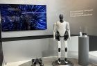 roboty - cyber człowiek i cyber pies