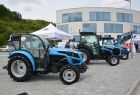 maszyny rolnicze, m.in. traktory