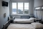 Sala z nowoczesnymi łóżkami dla pacjentów
