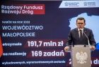 Przemawia wojewoda małopolski Łukasz Kmita