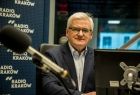 Józef Gawron podczas nagrania audycji radiowej