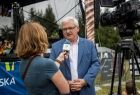 Józef Gawron rozmawia z dziennikarką