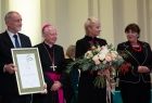 Jan Duda, abp Marek Jędraszewski, Iwona Gibas i Anna Mikosz