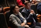 Radna Jadwiga Wójtowicz i senator Wiktor Durlak przysłuchują się wystąpieniu. 