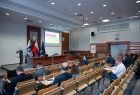 Widok na samorządowców uczestniczących w obradach Forum
