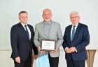 Dyrektor WUP, Józef Gawron i laureat wyróżnienia