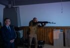 prezentacja ćwiczeń strzelniczych - po lewej stronie marszałek Małopolski Witold Kozłowski