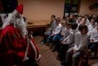 wizyta św. Mikołaja w domu dziecka