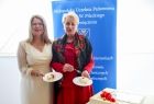 Iwona Gibas z zarządu województwa oraz rektor oświęcimskiej uczelni prof. Sonia Grychtoł