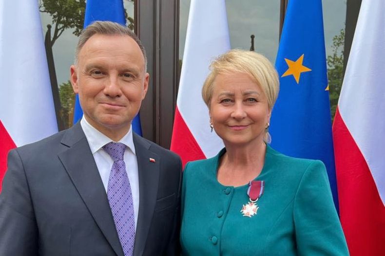 Prezydent Andrzej Duda i Iwona Gibas z zarządu województwa
