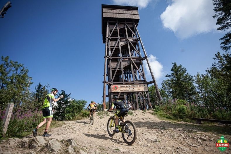 OCHOTNICA BIKE FEST - wjazd pod jedną z wież