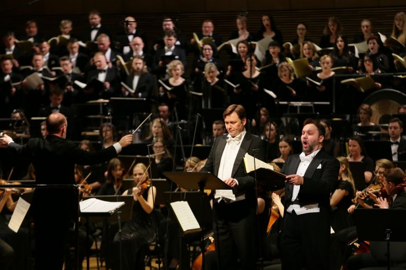 Koncert Polskie Requiem w Lusławicach zwieńczył obchody 90. urodzin Krzysztofa Pendereckiego. W wydarzeniu uczestniczył marszałek Witold Kozłowski