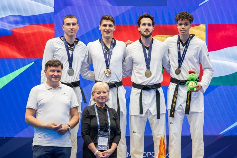 Ivan Sapina i pozostali zwycięzcy kategorii