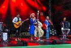 Instrumentaliści na scenie.