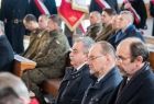 Oficjalne otwarcie budynku Muzeum Palace - uroczystości w kościele - widok na uczestników wydarzenia od lewej Jan Piczura wice przewodniczący Sejmiku, po środku starosta tatrzański Piotr Bąk i po prawej Jan Gluc przewodniczący RM Zakopane