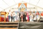 Wicemarszałek Józef Gawron z laureatami.