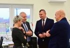 Wicemarszałek Ryszard Pagacz rozmawia z ludźmi.