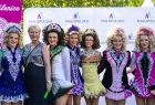 Wspólne zdjęcie organizatorów z artystami