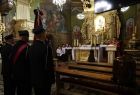 Msza święta z udziałem strażaków ochotników w zabytkowym kościele w Porębie Wielkiej