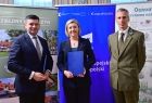 Przekazanie umowy dotyczącej projektu Kobierzyn Naturalnie