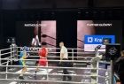 walka w ringu bokserskim