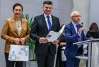 Wręczenie awansów dla nauczycieli.