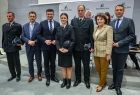 Podpisanie umowy na 63 samochody strażackie