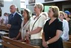 Uczestniczący w mszy świętej: Iwona Gibas z zarządu województwa wraz założycielem fundacji Januszem Marszałkiem i jego małżonką oraz wicestarosta powiatu oświęcimskiego Teresa Jankowska 