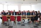 Przedstawiciele samorządów i instytucji biorący udział w konferencji i uroczystym podpisaniu umowy 