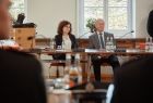 Przedstawiciele Urzędu Miejskiego w Chrzanowie uczestniczący w konferencji prasowej