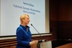 Do uczestników spotkania zwraca się Iwona Gibas z Zarządu Województwa Małopolskiego