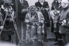 Gen. Zdzisław Baszak siedzący na wózku inwalidzkim.