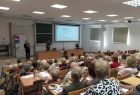 W czasie wydarzenia blisko 150 seniorów wysłuchało wykładów lekarzy, dietetyka i fizjoterapeuty z zakresu szeroko pojmowanego zdrowia