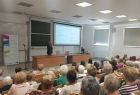 W czasie wydarzenia blisko 150 seniorów wysłuchało wykładów lekarzy, dietetyka i fizjoterapeuty z zakresu szeroko pojmowanego zdrowia