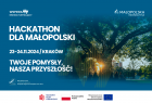 Białe litery na niebieskim tle "HYackathon dla Małopolski". Po prawej studenci siedzący pod drzewem. Na dole logotypy