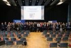 pamiątkowe zdjęcie z uroczystości przekazania listów intencyjnych dot. przystąpienia do współpracy przy realizacji projektu „Małopolski Tele-Anioł 2.0”