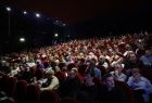 Publiczność, która szczelnie wypełniła dużą salę teatralno-kinową w Domu Kultury w Wolbromiu 