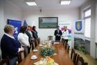 Uczestnicy spotkania w Urzędzie Miasta i Gminy w Wolbromiu dotyczącego przekazania umowy na dofinansowanie przebudowy drogi gminnej