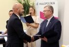 Uroczyste przekazanie umów partnerom projektu "Małopolski Program Wspierania Uczniów"