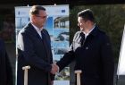 Wbicie łopaty pod budowę kładki na Rabie w Myślenicach